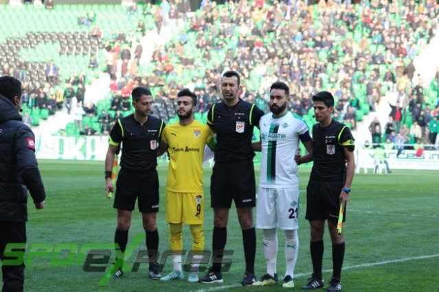 Sakaryaspor-Manisaspor maçı fotoğrafları