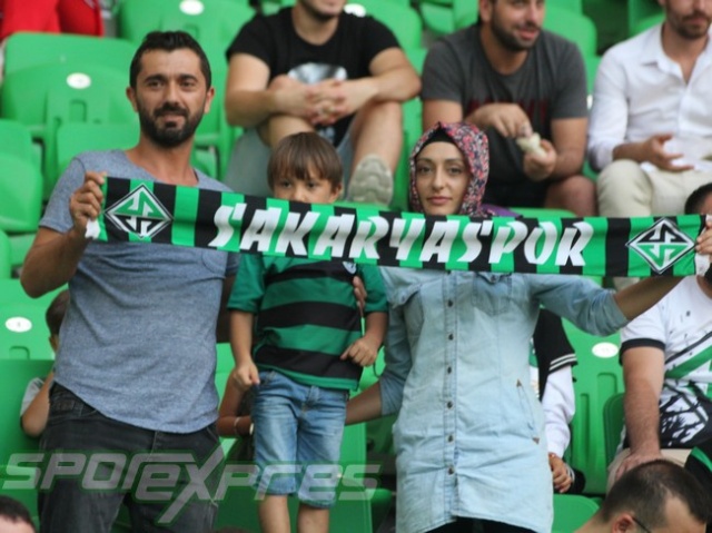 Sakaryaspor-Rapid Bükreş maçı fotoğrafları