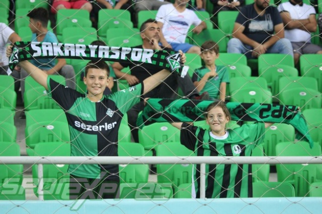 Sakaryaspor-Rapid Bükreş maçı fotoğrafları