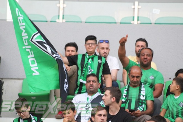 Sakaryaspor-Rapid Bükreş maçı fotoğrafları