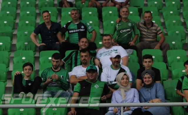 Sakaryaspor-Rapid Bükreş maçı fotoğrafları