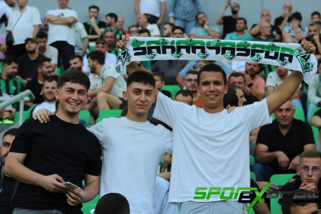 Sakaryaspor-Ümraniyespor maçından fotoğraflar