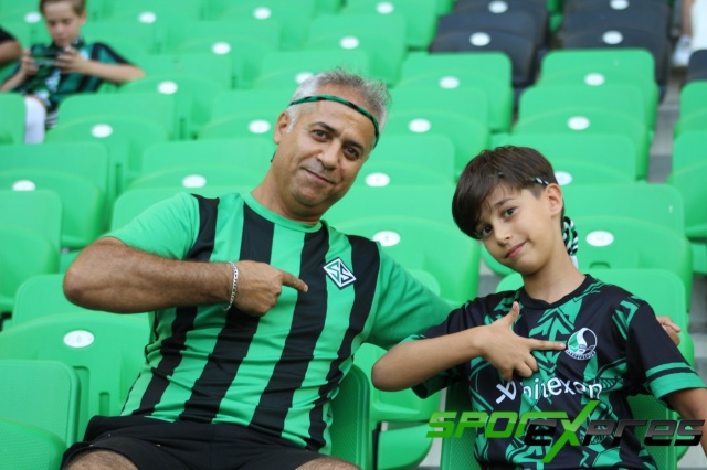 Sakaryaspor-Ümraniyespor maçından fotoğraflar