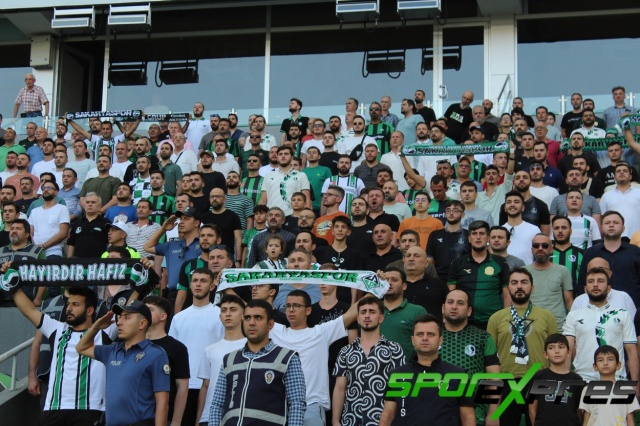 Sakaryaspor-Ümraniyespor maçından fotoğraflar