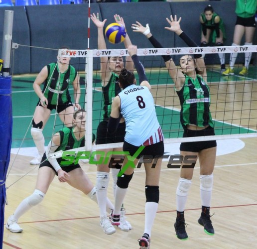 Sakaryaspor-Trabzon İdmanoağı: 3-0