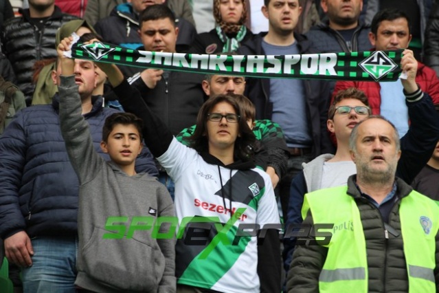 Sakaryaspor-Bodrumspor maçı fotoğrafları