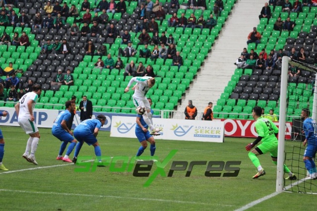 Sakaryaspor-Bodrumspor maçı fotoğrafları