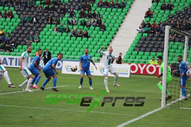 Sakaryaspor-Bodrumspor maçı fotoğrafları