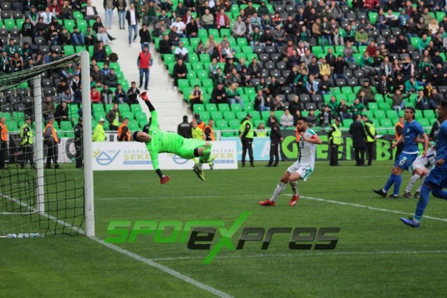 Sakaryaspor-Bodrumspor maçı fotoğrafları