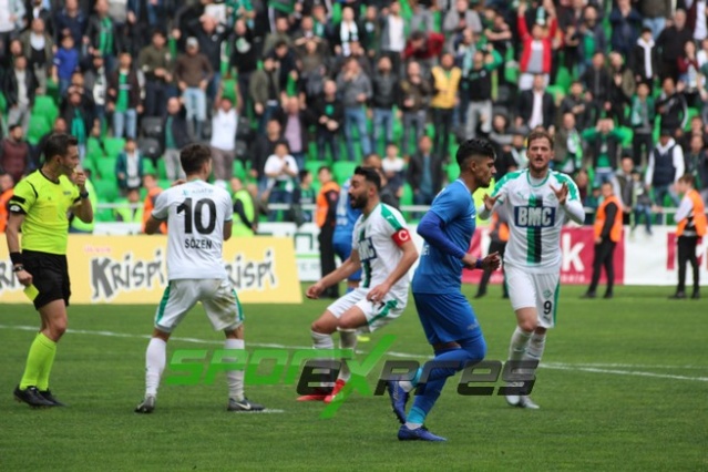 Sakaryaspor-Bodrumspor maçı fotoğrafları