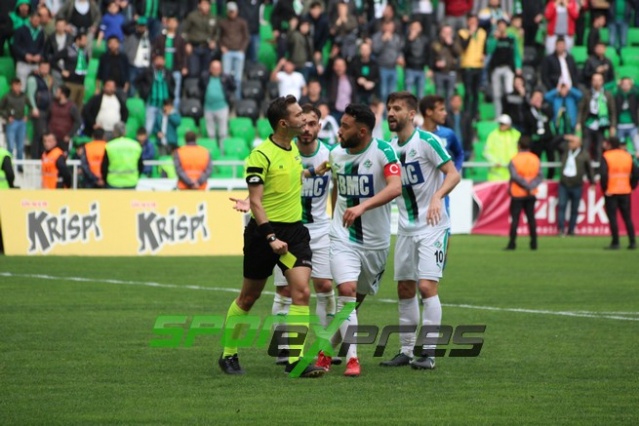 Sakaryaspor-Bodrumspor maçı fotoğrafları