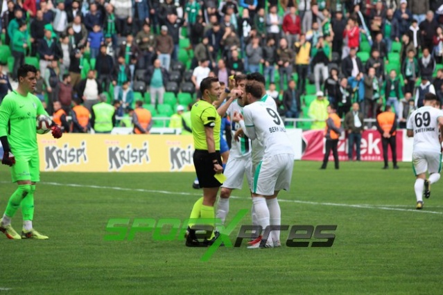 Sakaryaspor-Bodrumspor maçı fotoğrafları