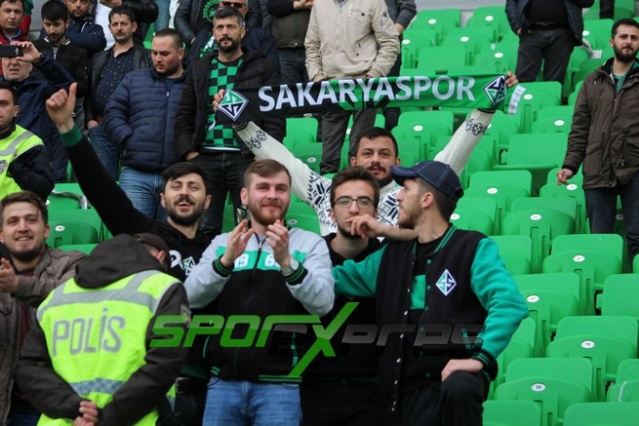 Sakaryaspor-Bodrumspor maçı fotoğrafları