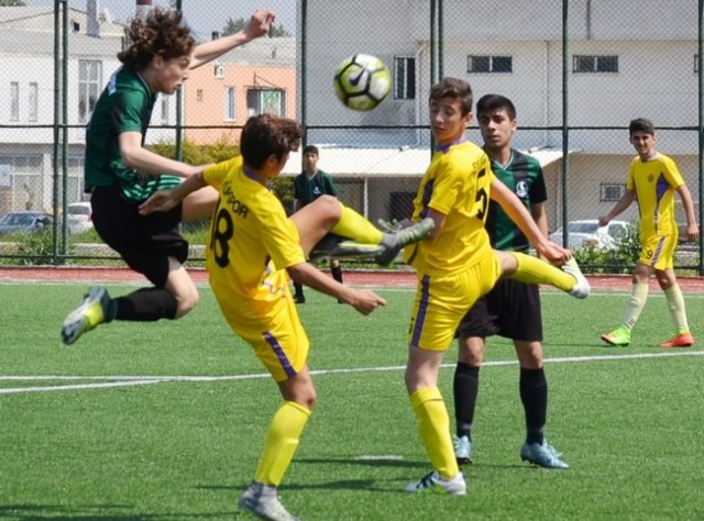 Sakaryaspor U14'ler idare etti 1-1