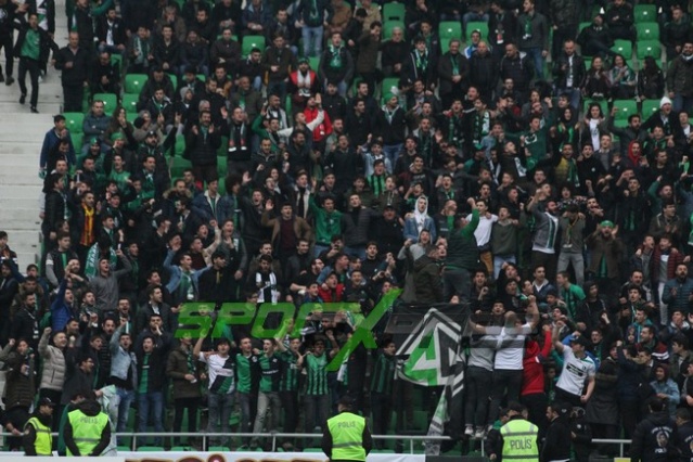Sakaryaspor-Gümüşhanespor maçı fotoğrafları