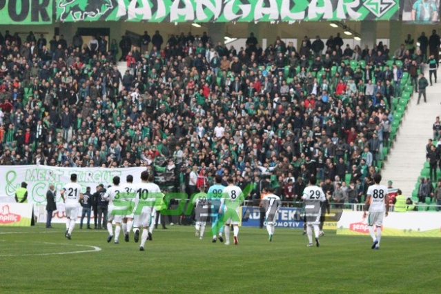 Sakaryaspor-Gümüşhanespor maçı fotoğrafları