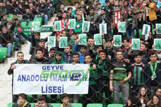 Sakaryaspor-Gümüşhanespor maçı fotoğrafları