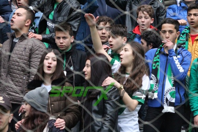 Sakaryaspor-Gümüşhanespor maçı fotoğrafları