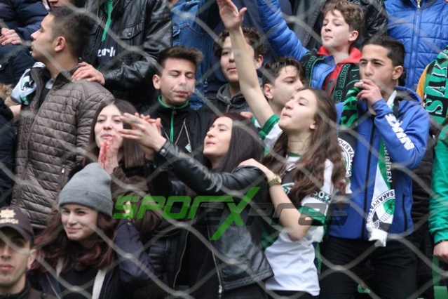 Sakaryaspor-Gümüşhanespor maçı fotoğrafları