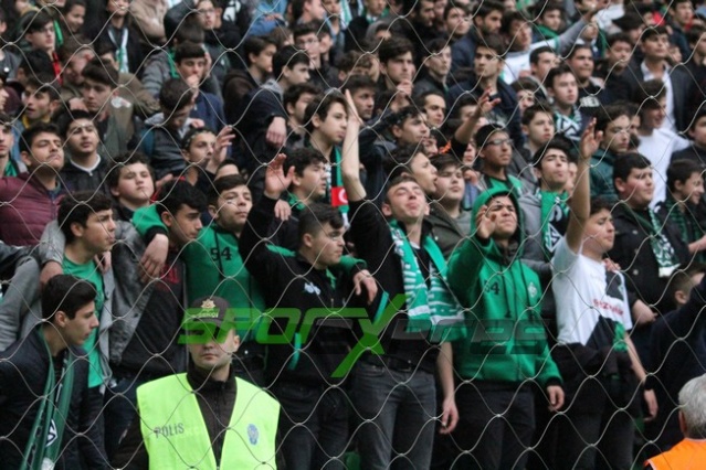 Sakaryaspor-Gümüşhanespor maçı fotoğrafları