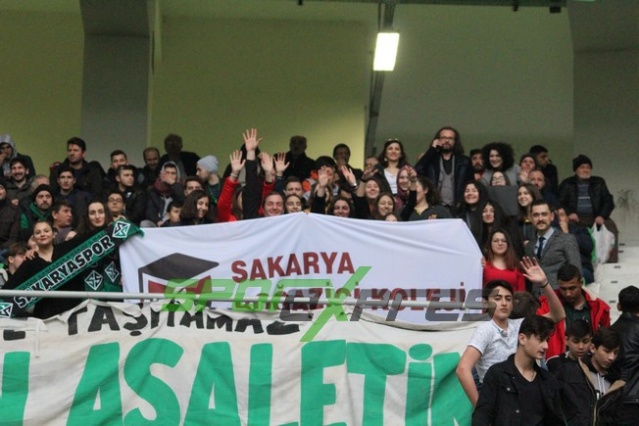 Sakaryaspor-Gümüşhanespor maçı fotoğrafları