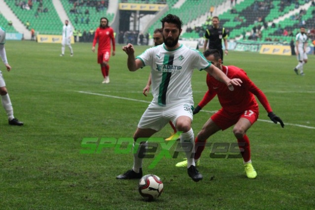 Sakaryaspor-Gümüşhanespor maçı fotoğrafları
