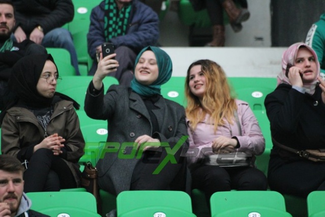 Sakaryaspor-Gümüşhanespor maçı fotoğrafları