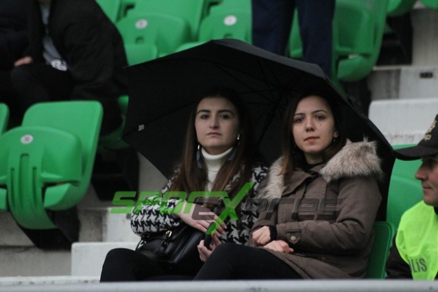 Sakaryaspor-Gümüşhanespor maçı fotoğrafları