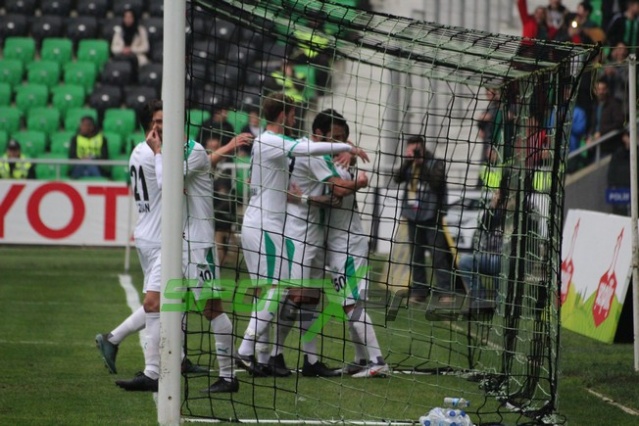 Sakaryaspor-Gümüşhanespor maçı fotoğrafları