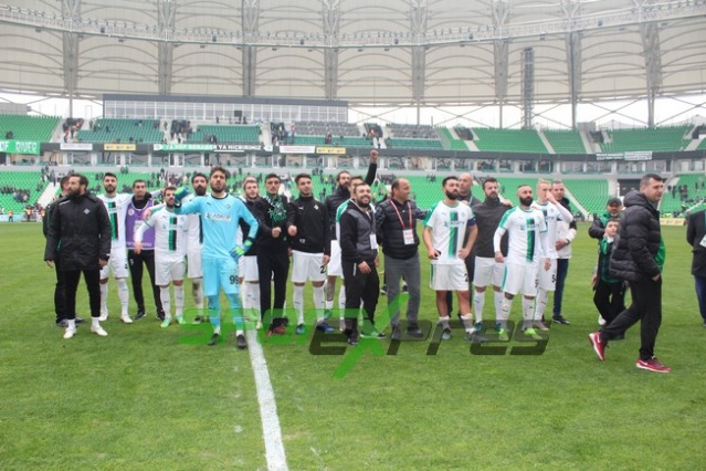 Sakaryaspor-Gümüşhanespor maçı fotoğrafları