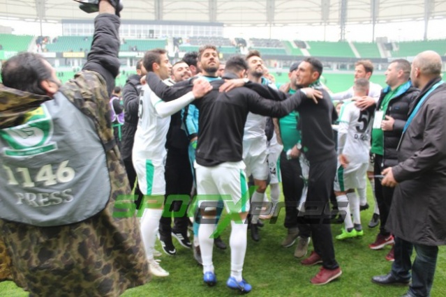 Sakaryaspor-Gümüşhanespor maçı fotoğrafları