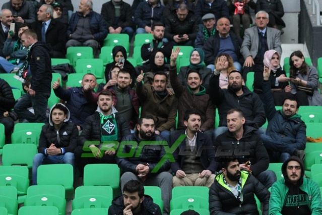 Sakaryaspor-Gümüşhanespor maçı fotoğrafları