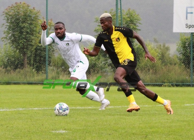 Sakaryaspor-İstanbulspor maçı fotoğrafları