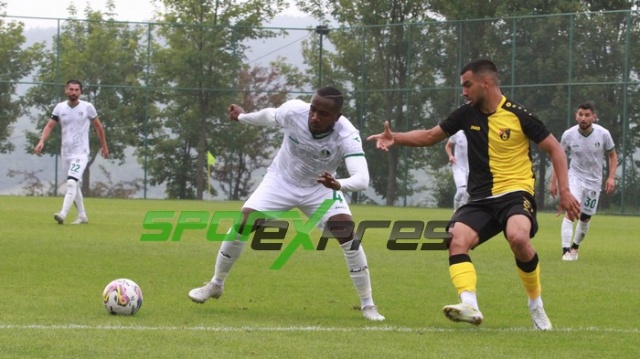 Sakaryaspor-İstanbulspor maçı fotoğrafları