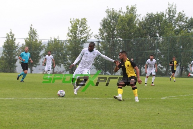 Sakaryaspor-İstanbulspor maçı fotoğrafları