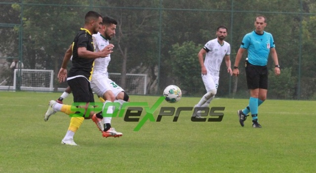 Sakaryaspor-İstanbulspor maçı fotoğrafları