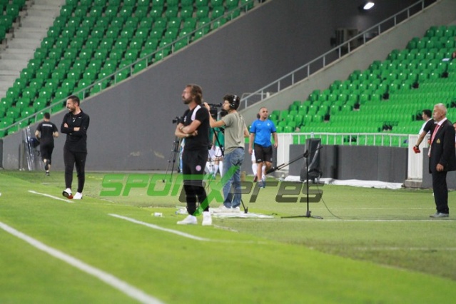 Sakaryaspor-Karagümrük maçı fotoğrafları
