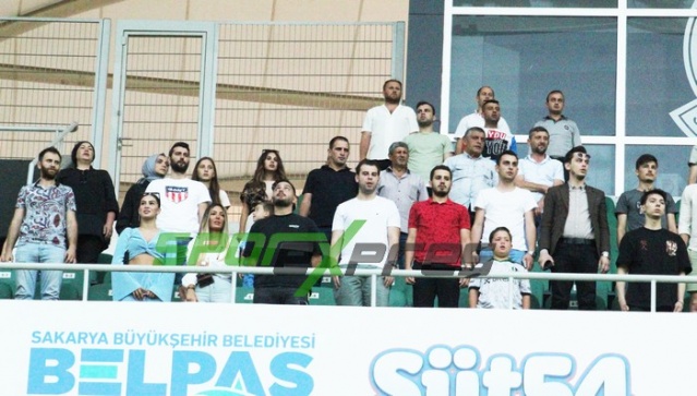 Sakaryaspor-Karagümrük maçı fotoğrafları