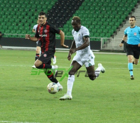Sakaryaspor-Karagümrük maçı fotoğrafları