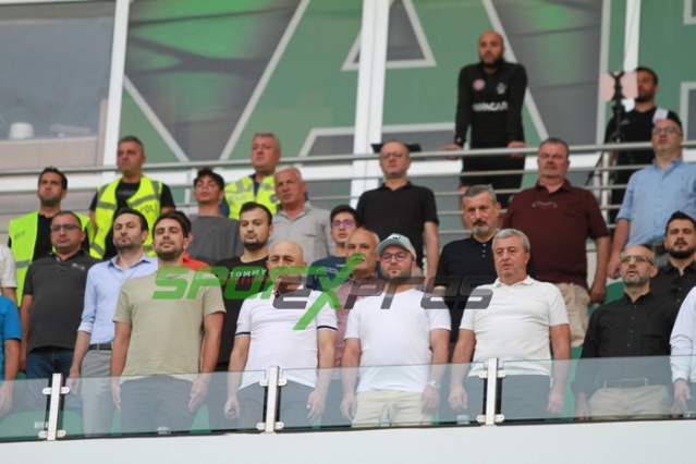 Sakaryaspor-Karagümrük maçı fotoğrafları