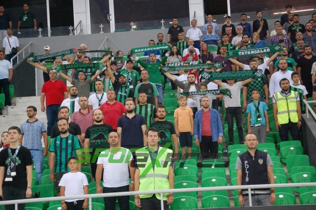 Sakaryaspor-Kocaelispor maçı fotoğrafları