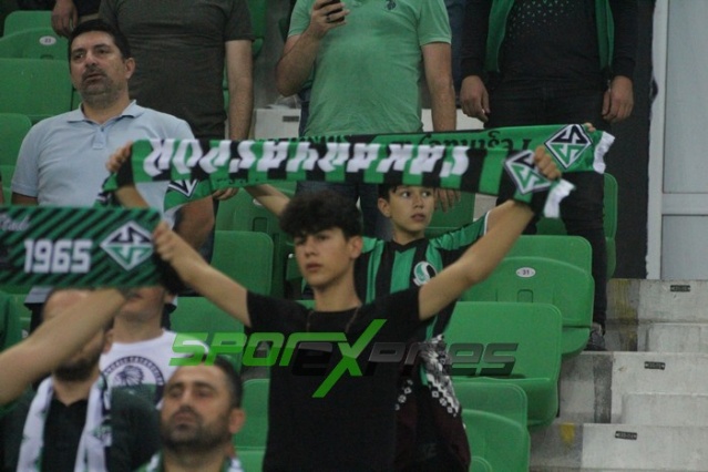 Sakaryaspor-Kocaelispor maçı fotoğrafları