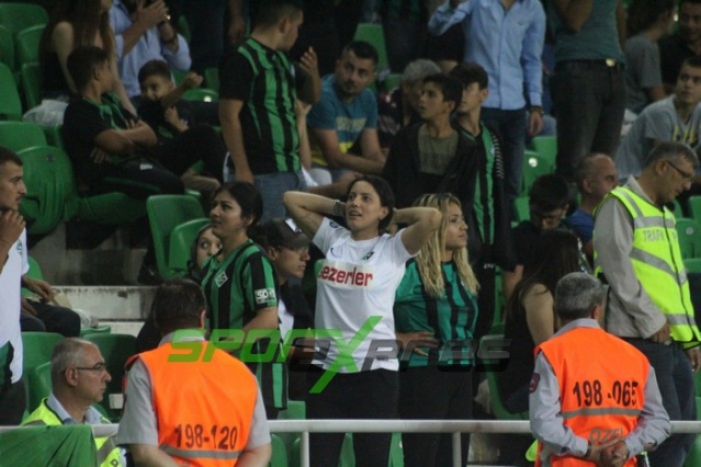 Sakaryaspor-Kocaelispor maçı fotoğrafları