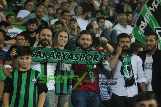 Sakaryaspor-Kocaelispor maçı fotoğrafları