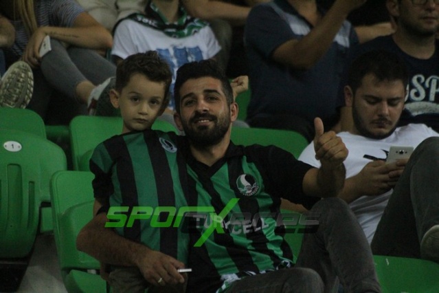 Sakaryaspor-Kocaelispor maçı fotoğrafları
