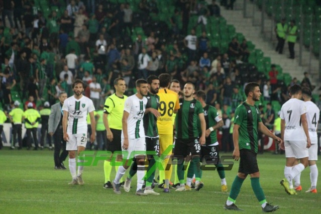 Sakaryaspor-Kocaelispor maçı fotoğrafları