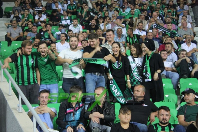Sakaryaspor-Kocaelispor maçı fotoğrafları