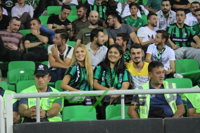 Sakaryaspor-Kocaelispor maçı fotoğrafları