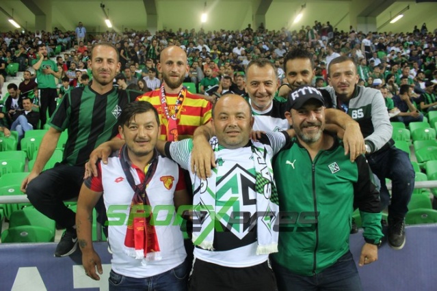 Sakaryaspor-Kocaelispor maçı fotoğrafları