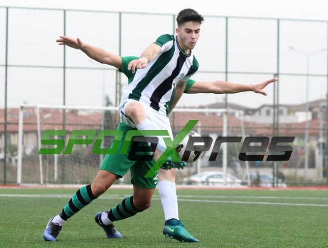 Sakaryaspor U17 şampiyonluğu erteledi